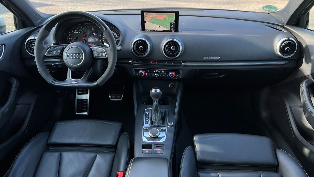 Audi RS3 2.5 TFSI QUATTRO LIMUSINA