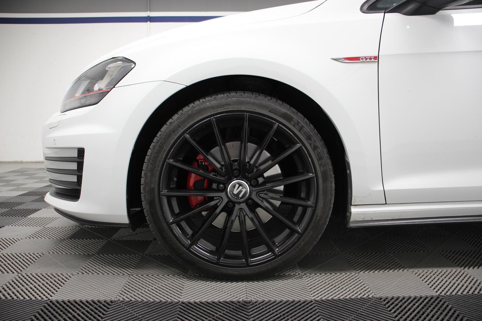 Volkswagen Golf GTI 2.0 TSI BI-XENON