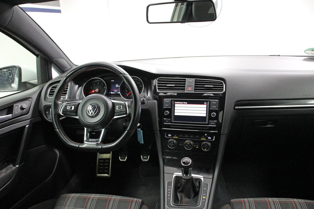 Volkswagen Golf GTI 2.0 TSI BI-XENON