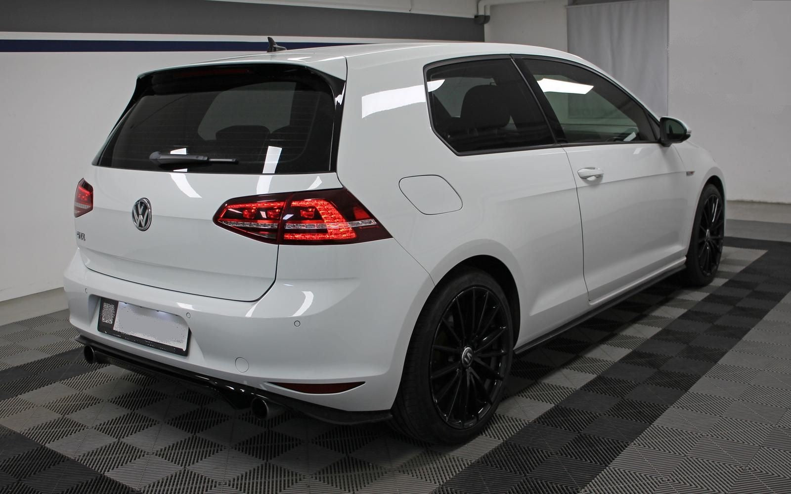 Volkswagen Golf GTI 2.0 TSI BI-XENON